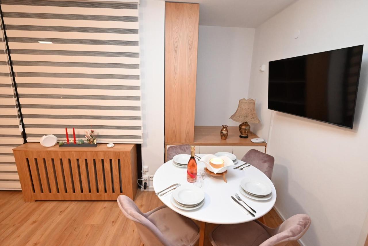 Apartment Vip 39C By Four Seasons Apartments 카프룬 외부 사진