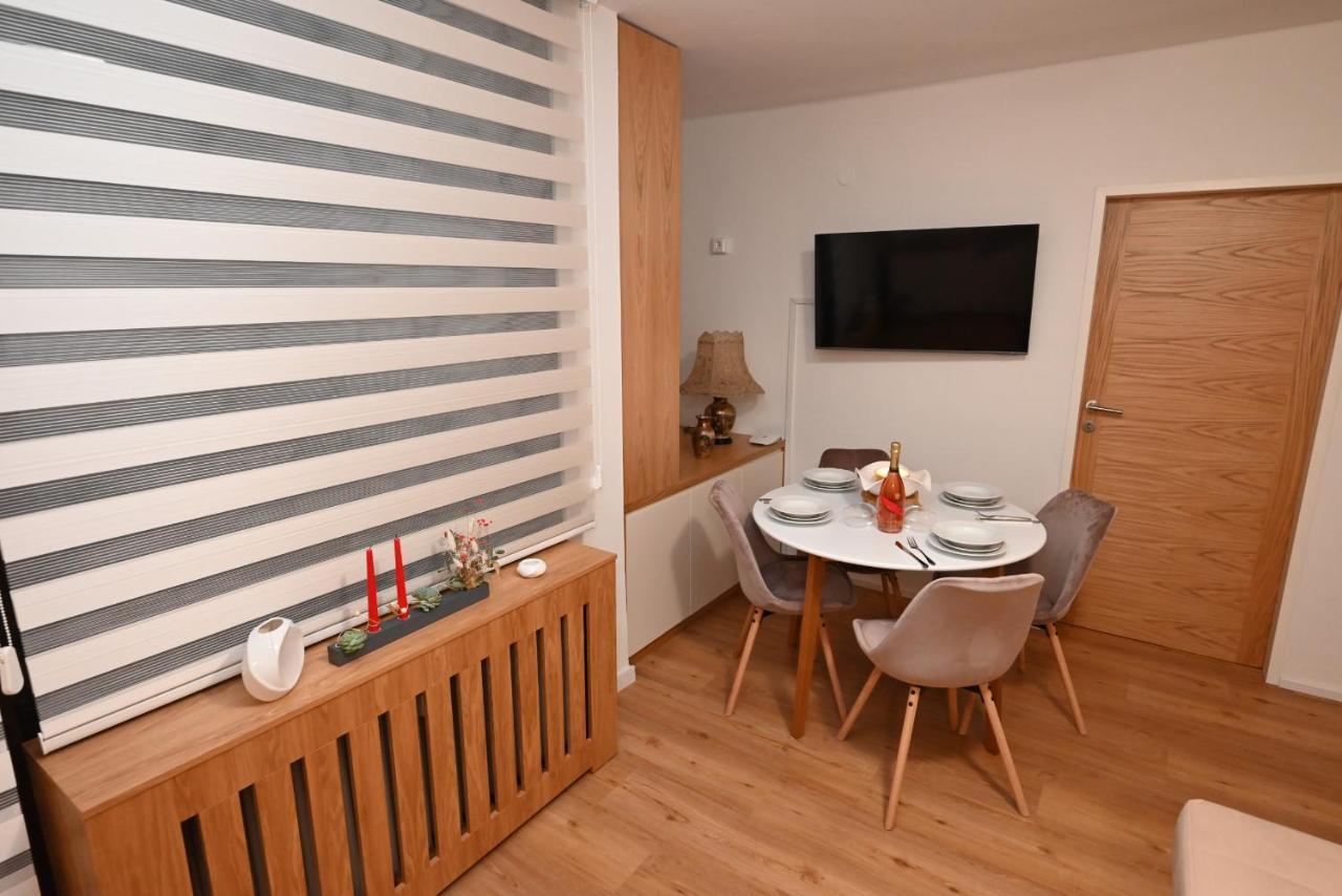 Apartment Vip 39C By Four Seasons Apartments 카프룬 외부 사진